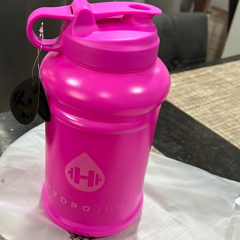 Neutral pro jugs!